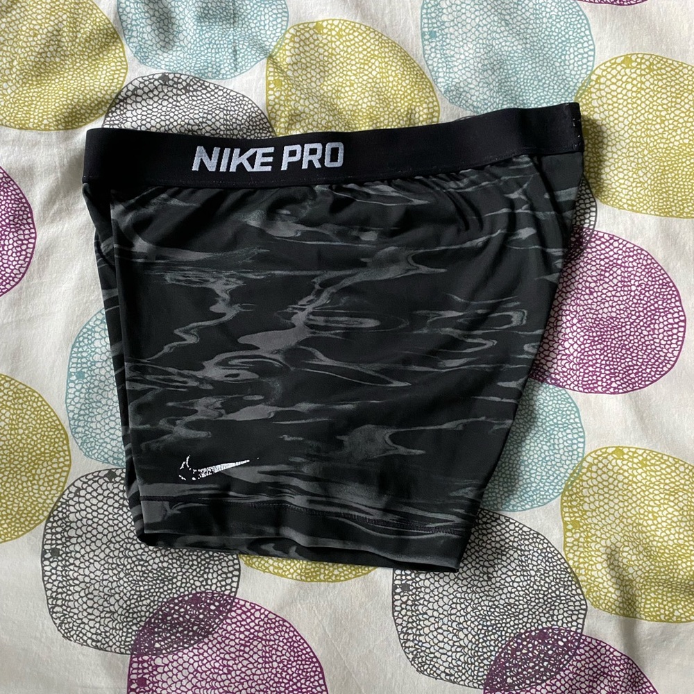 Black and Grey Nike Pros XL